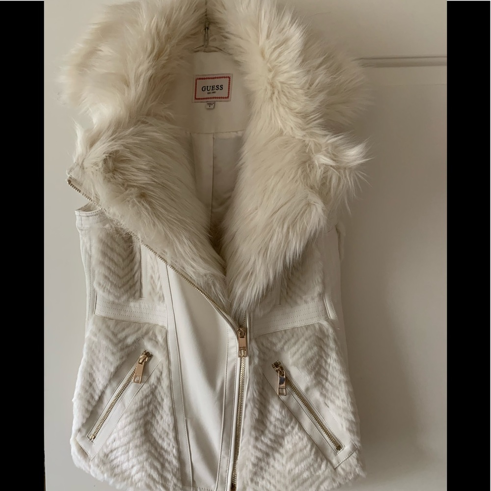 Beautiful faux fur/leather cream Guess vest.Elegant/perfect for winter/holidays